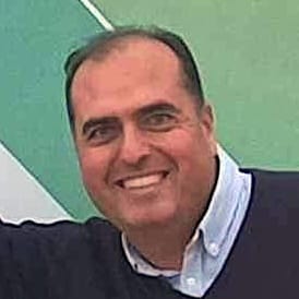 Fran, gerente de playas de Luz, sonriente