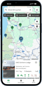 Smartphone-Bildschirm zeigt eine Karte mit der Unterkunft 4WD Solitaire Lodge in der Nähe von Sintra, Portugal.