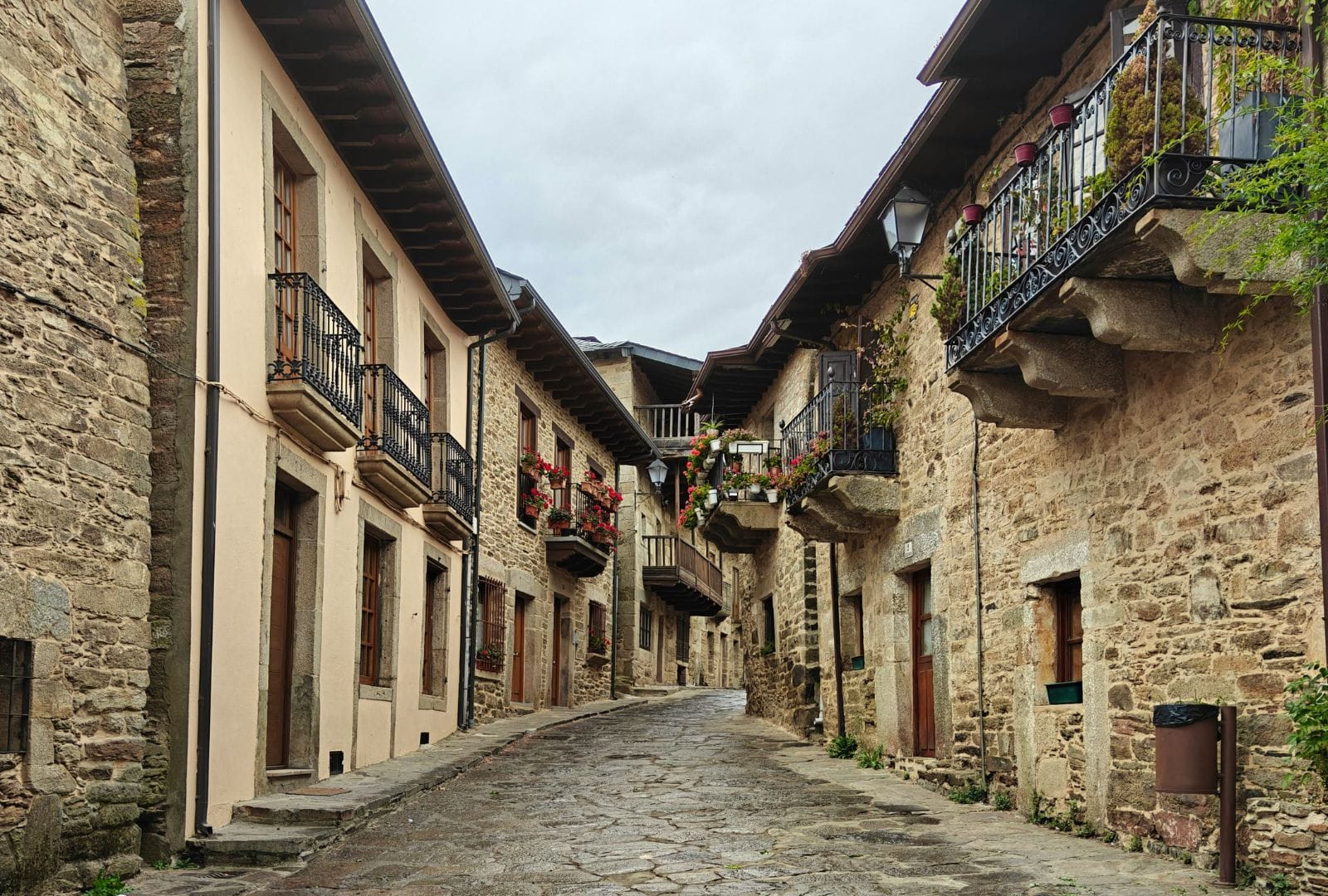 Viajar a Puebla de Sanabria Zamora en autocaravana, todo lo que debes saber para tu viaje a Zamora en autocaravana