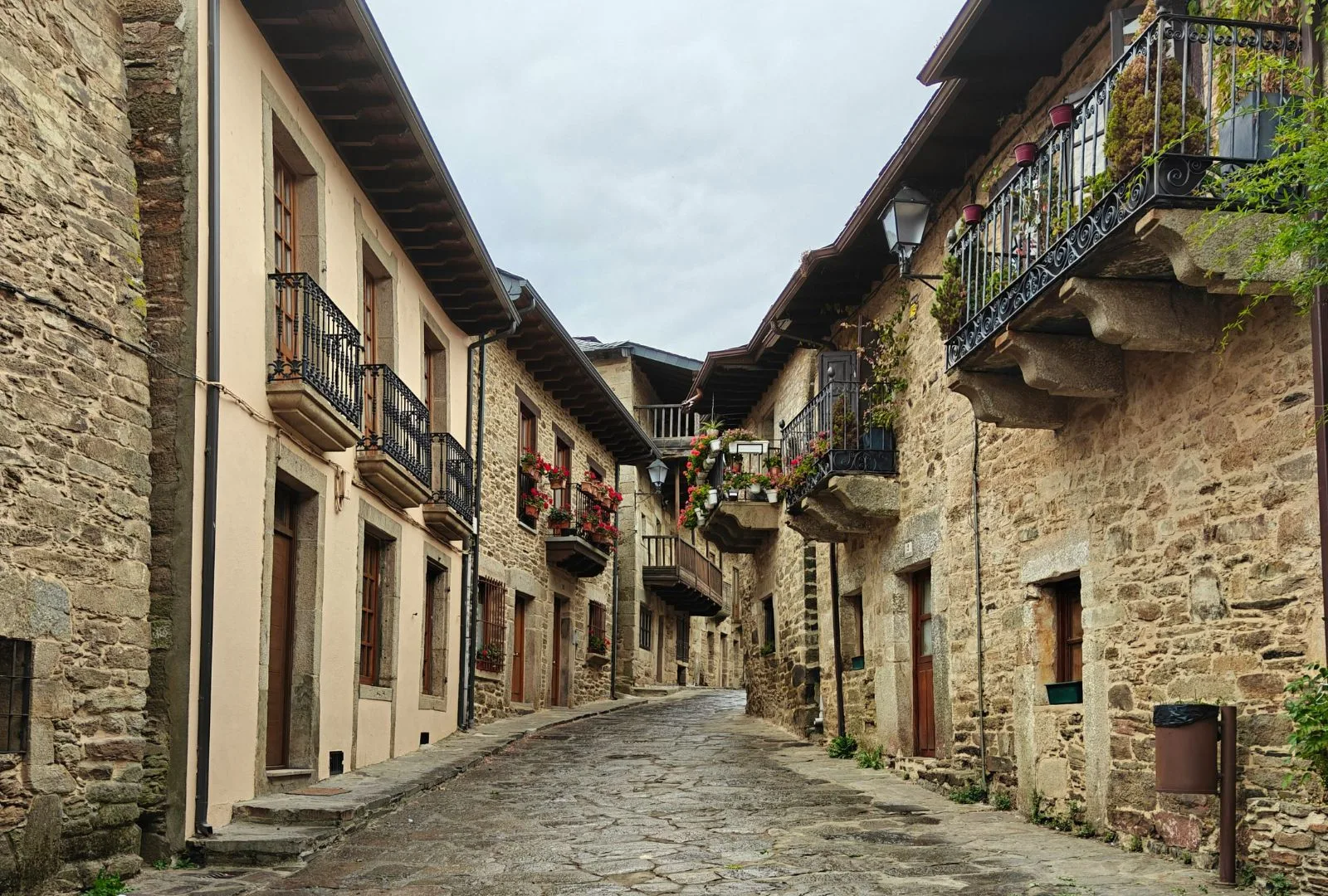 Viajar a Puebla de Sanabria Zamora en autocaravana, todo lo que debes saber para tu viaje a Zamora en autocaravana